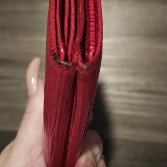 Louis Vuitton Red Epi Leather Elise Wallet - Picture 5 of 15